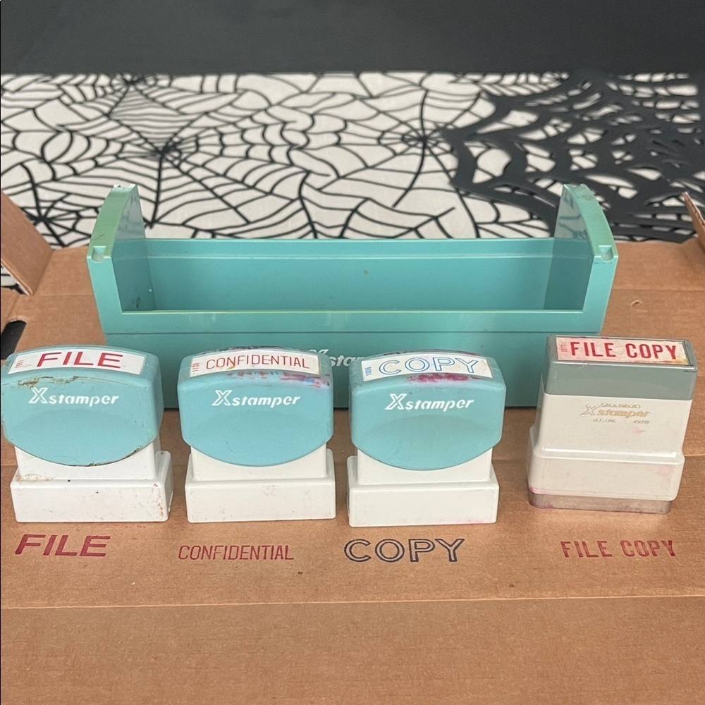 Xstamper Stamp Set with Holder